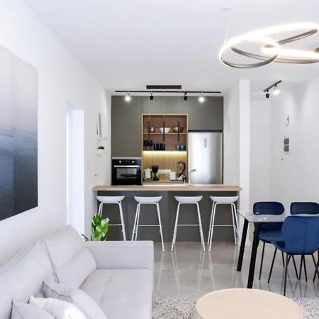 H&O Diamond Complex Sea View Apartment Paphos Exteriör bild
