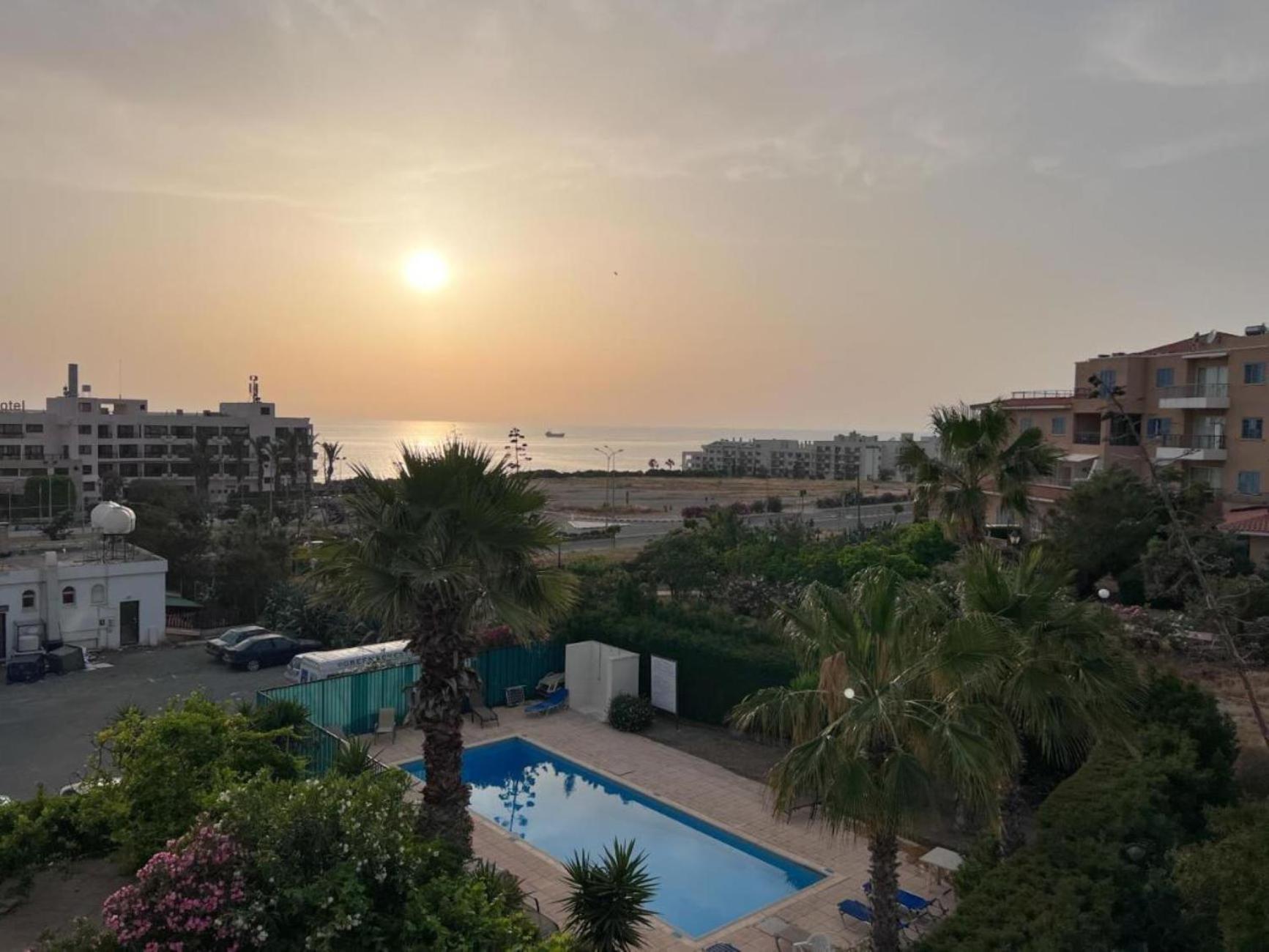 H&O Diamond Complex Sea View Apartment Paphos Exteriör bild