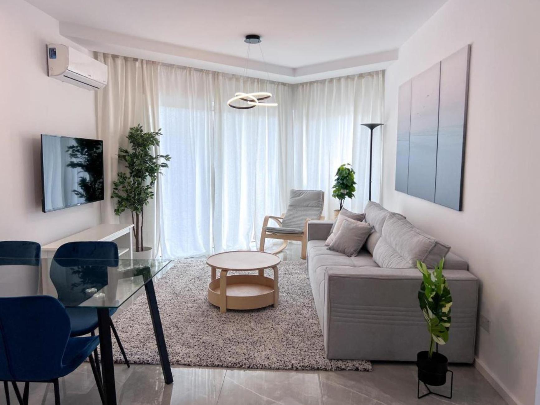 H&O Diamond Complex Sea View Apartment Paphos Exteriör bild